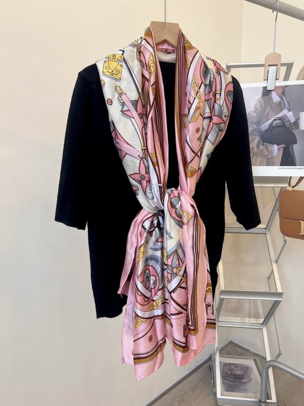 LV silk scarf 90-180cm E16 (2)